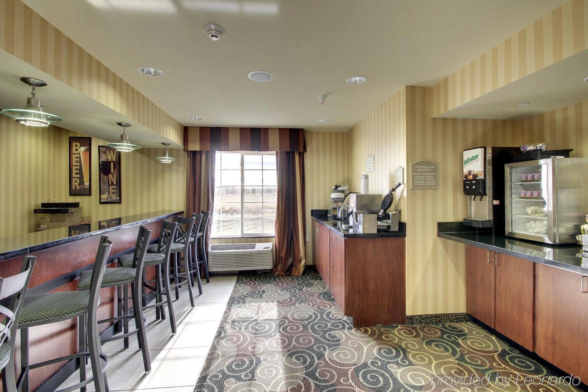 Cobblestone Hotel - Wayne Екстериор снимка